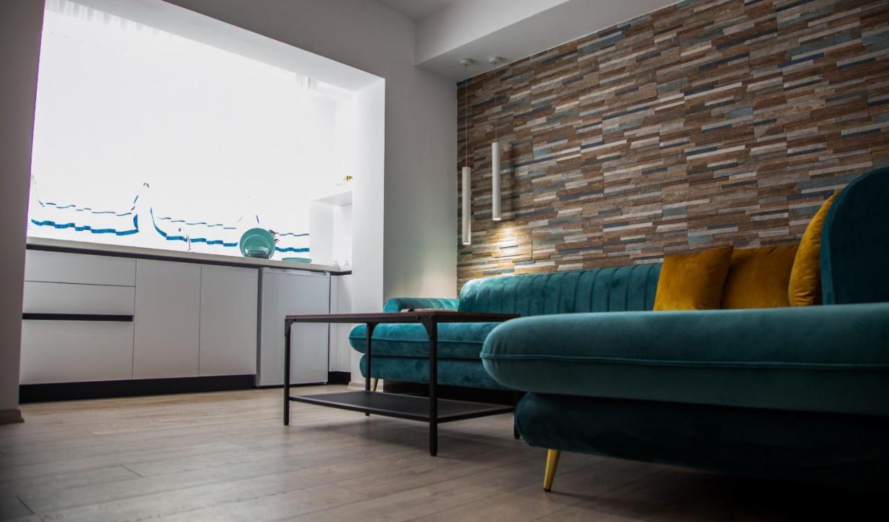 Lucas Central Premium Studios Tirana Extérieur photo